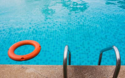 Înotul pentru persoanele în vârstă – beneficii și sfaturi