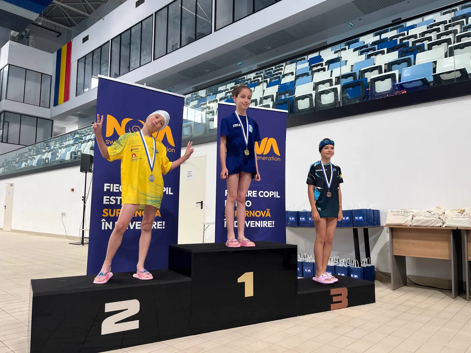 Sportivi premiați pe podium la NOVA Summer Challenge 2026