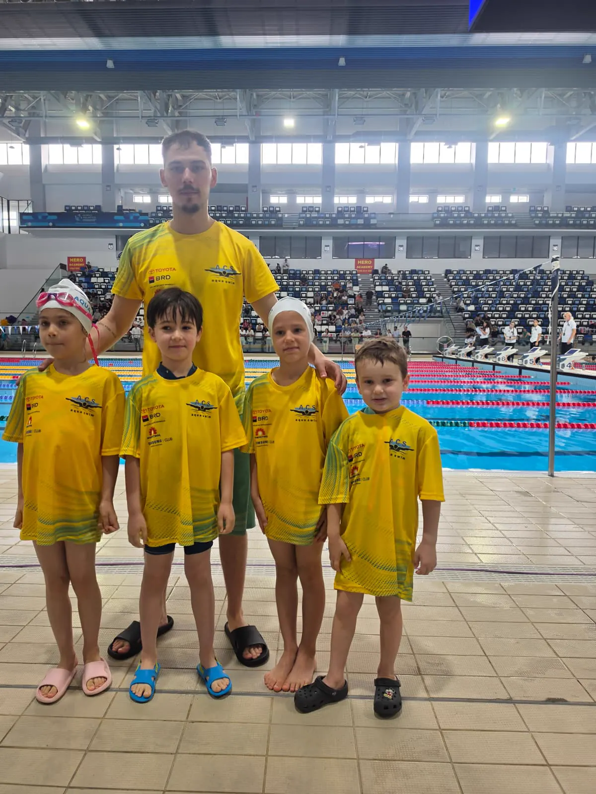 Copiii Aqua Swim la bazin după competiția NOVA Summer Challenge 2026